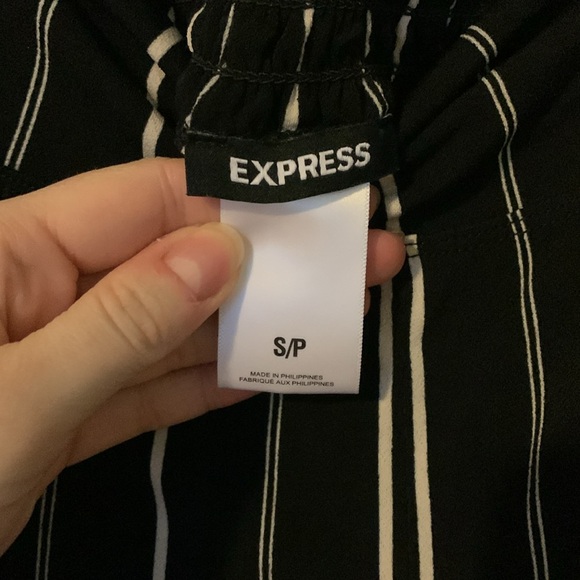 Express wide leg stretchy striped pants - Picture 3 of 3